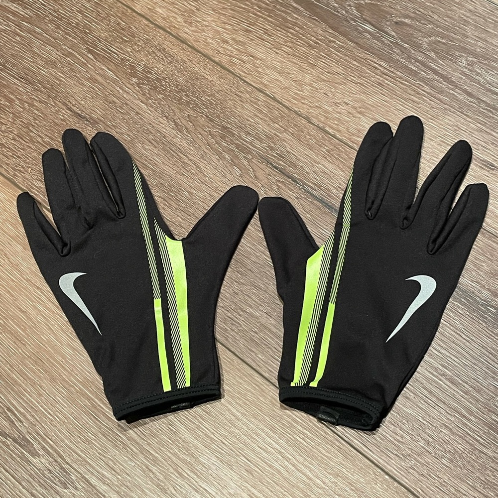 Nike running gloves